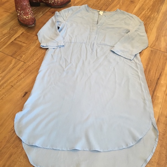 ✨3 for 15✨ H&M button-down shirt dress - Picture 3 of 7